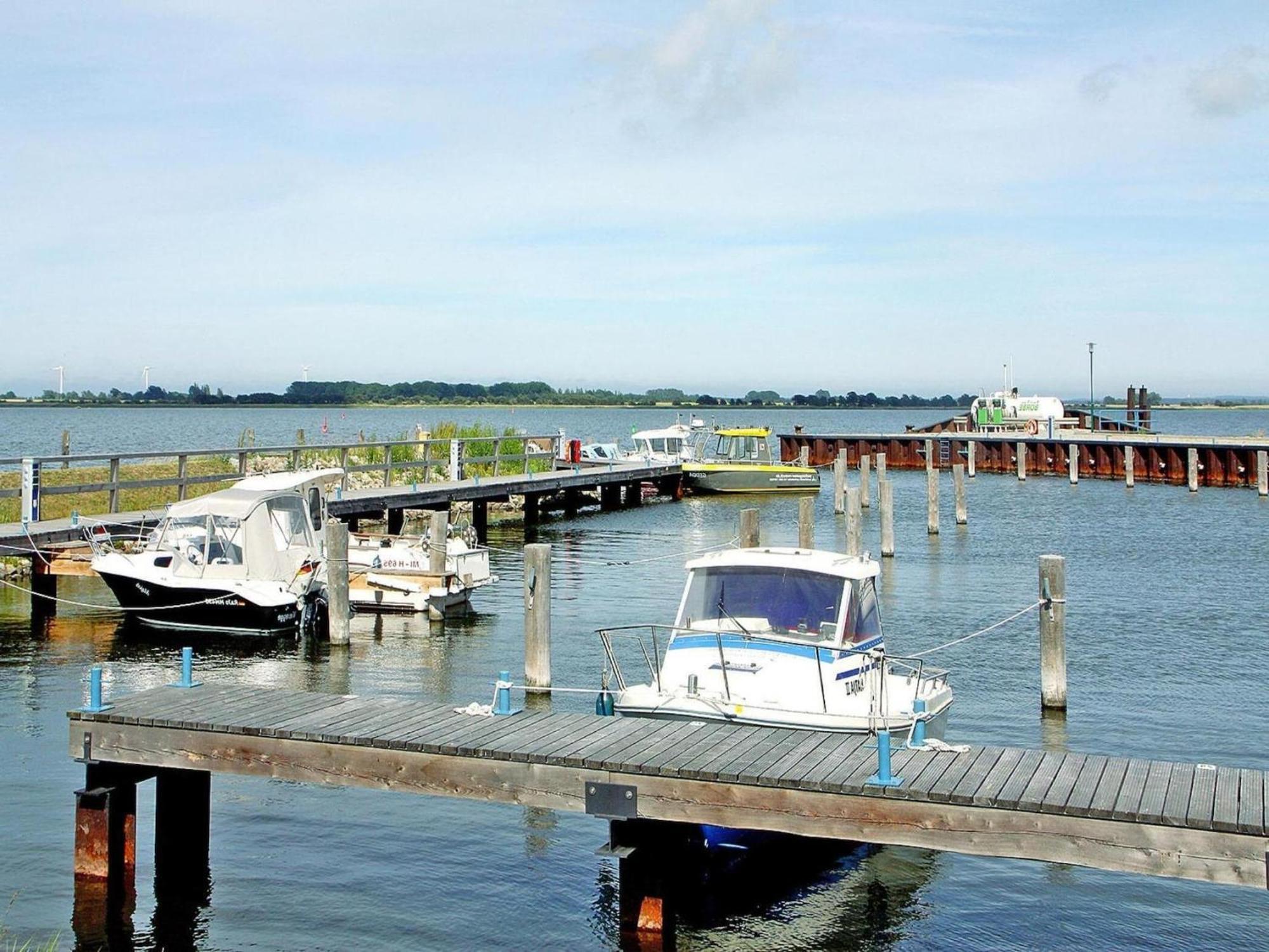 Ferienhaus Lotsenhaus Am Breetzer Bodden In Vieregge Esterno foto