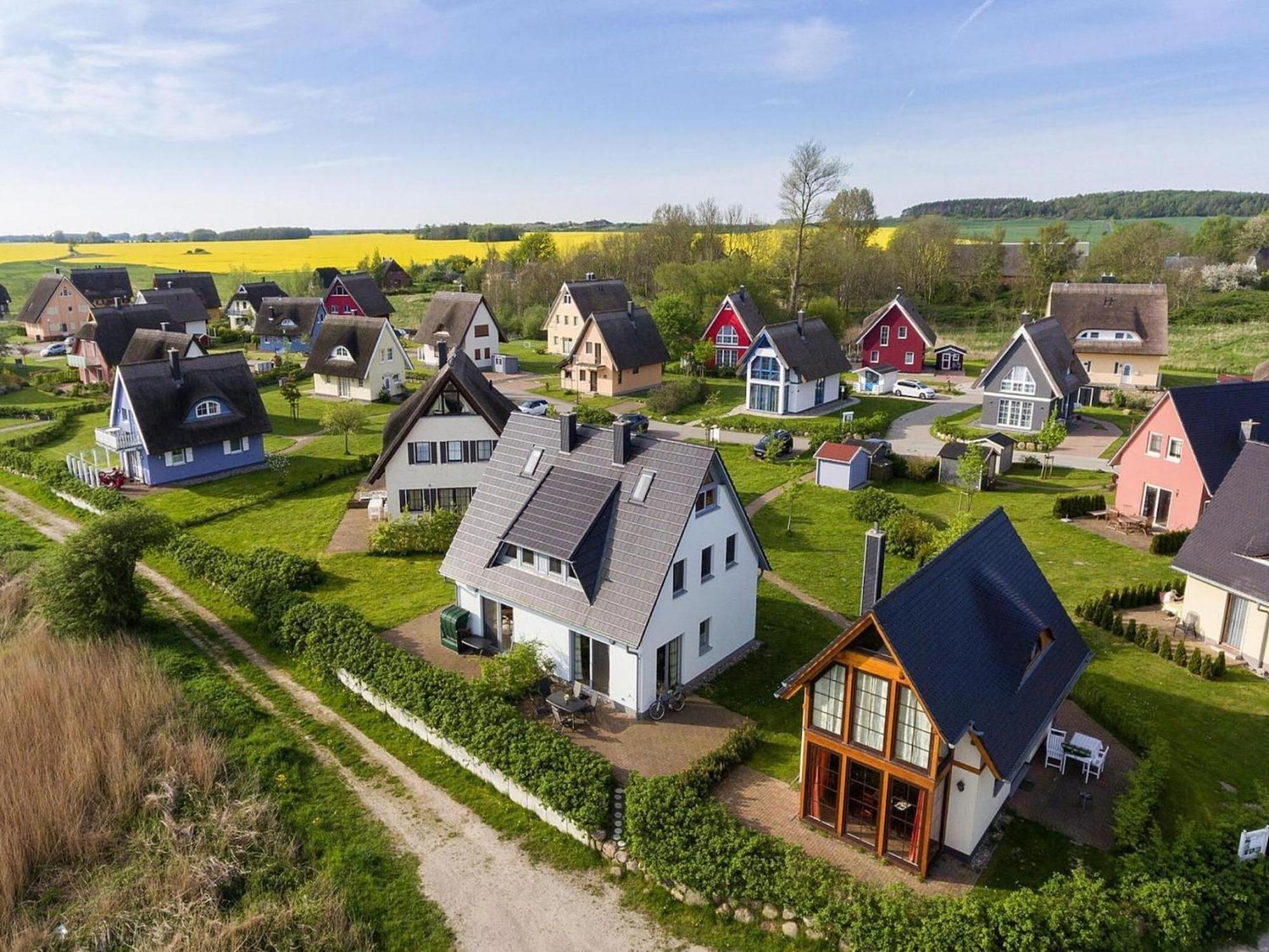 Ferienhaus Lotsenhaus Am Breetzer Bodden In Vieregge Esterno foto